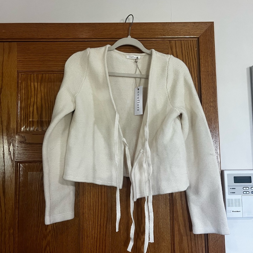 Neuflora cardigan cream size small NWT - Picture 4 of 4